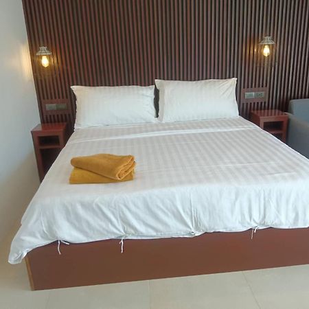 Beach House By Rose Massage Nai Thon Beach Exteriör bild