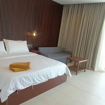 Beach House By Rose Massage Nai Thon Beach Exteriör bild