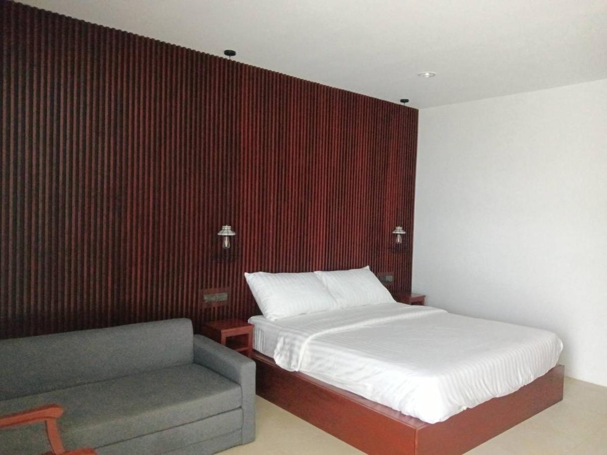 Beach House By Rose Massage Nai Thon Beach Exteriör bild
